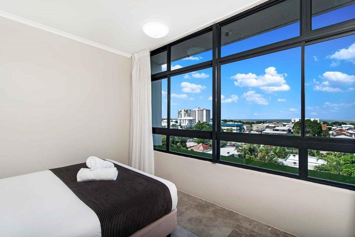 קאירנס Sunshine Tower Hotel מראה חיצוני תמונה