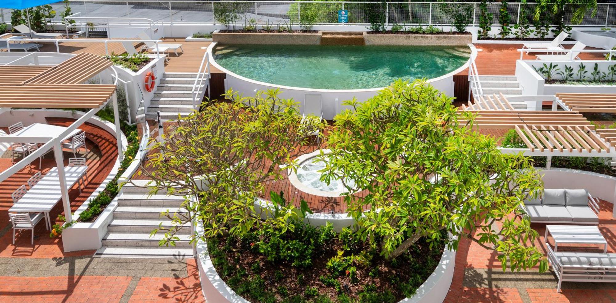 קאירנס Sunshine Tower Hotel מראה חיצוני תמונה