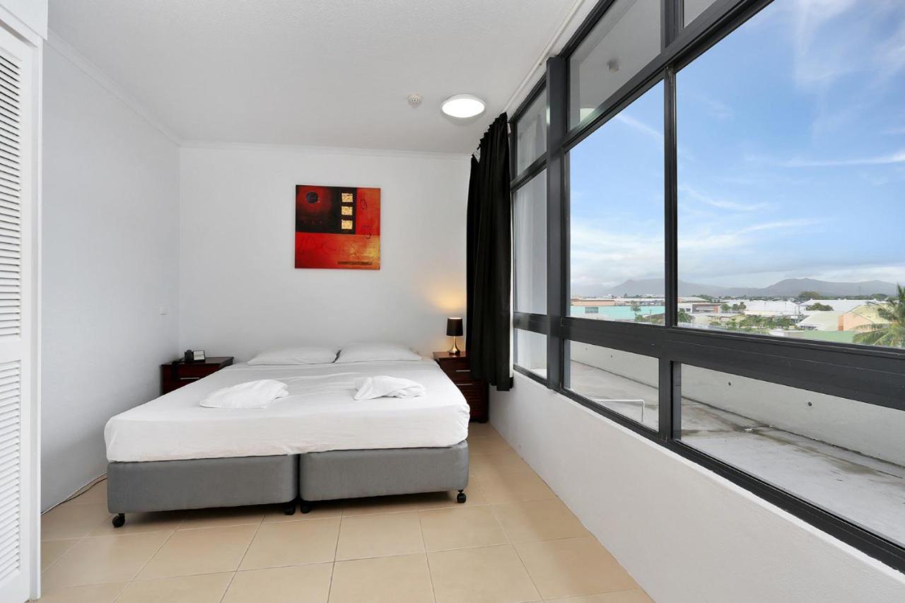 קאירנס Sunshine Tower Hotel מראה חיצוני תמונה