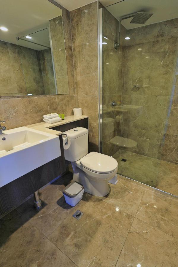 קאירנס Sunshine Tower Hotel מראה חיצוני תמונה